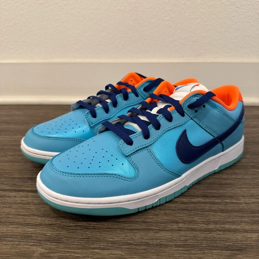 NIKE DUNK LOW SE sz 10.5